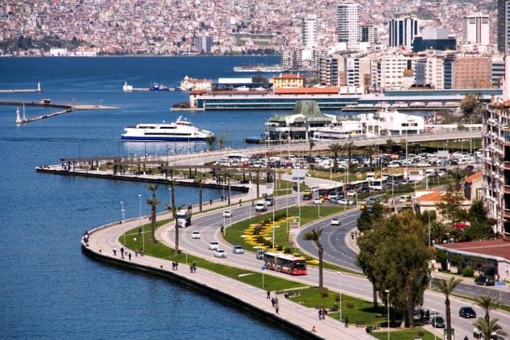 İzmir'e nasıl gidilir