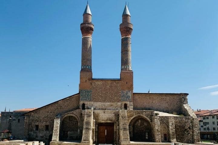 Çifte Minareli Medrese (Sivas Çifte Minare)